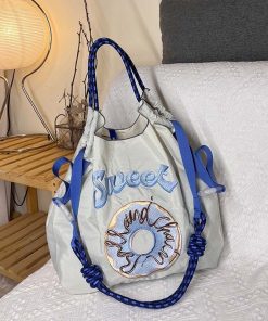 Embroidered flower hand-held canvas