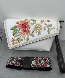 Chinese style embroidered handbag